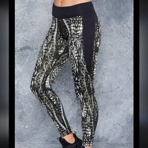Blackmilk Monochrome cyber punk mechanical futuristic streampunk Leggings